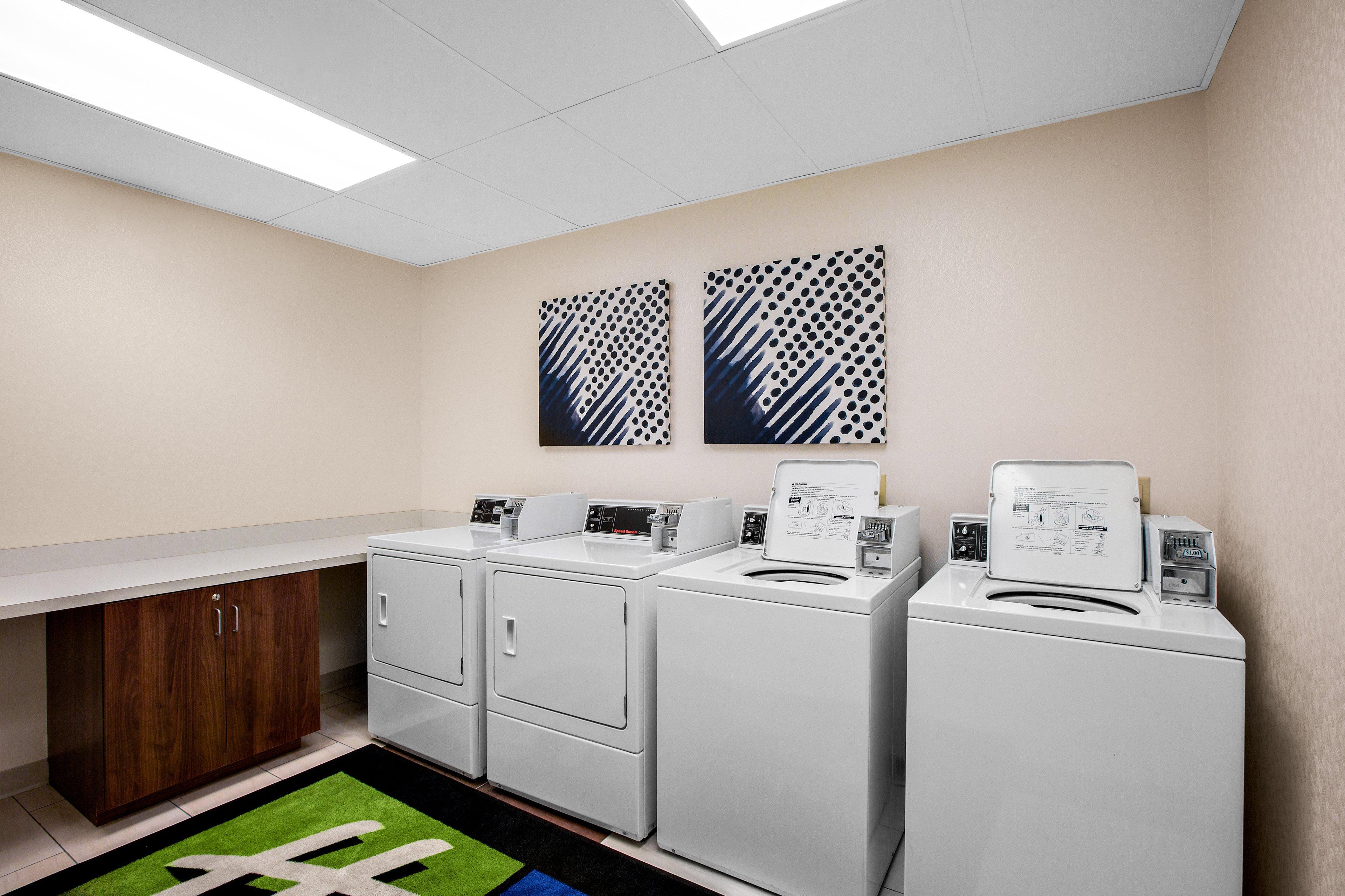 Holiday Inn Express Hotel & Suites Ontario By Ihg Buitenkant foto